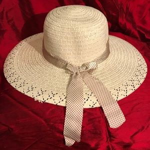 Colorful summer straw hats.